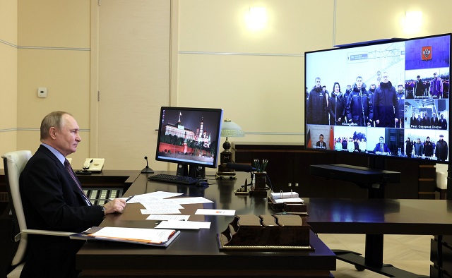 Путин пообещал приехать на открытие трассы М12 в Казань в декабре 2023 года