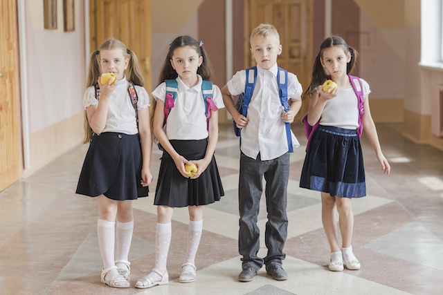 Татарстанцам напомнили, на что обратить внимание при покупке школьной формы