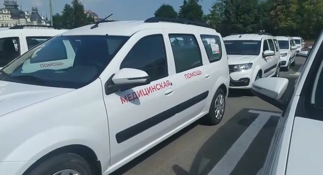 Татарстанның 42 район хастаханәсе бүген яңа автомобилләргә ия булды