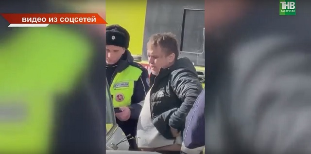 Стали известны новые факты о водителе, сбившем 11 человек на остановке в Казани