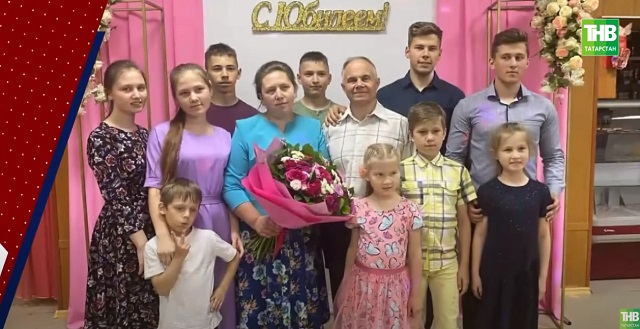 Бәйрәм алдыннан Казанда күп балалы гаилә яңа йортка күченде