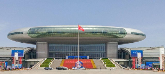 Раис РТ прибыл с рабочим визитом в Китай