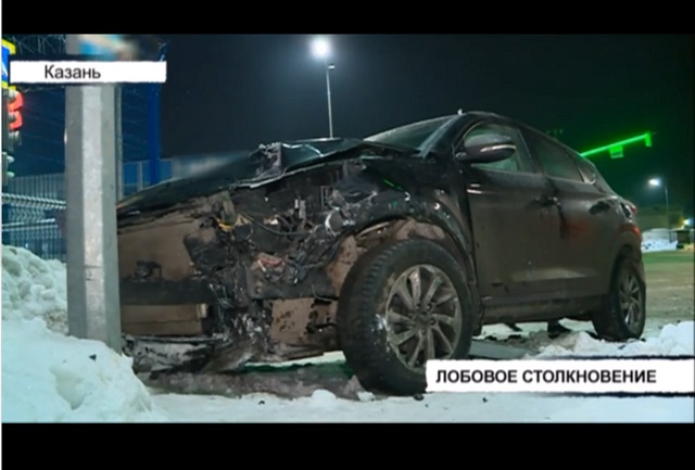 Момент массовой аварии в Казани, в которой пострадал ребенок, попал на видео