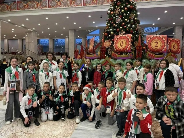 Дети бойцов СВО из Татарстана приняли участие в Кремлевской елке в Москве