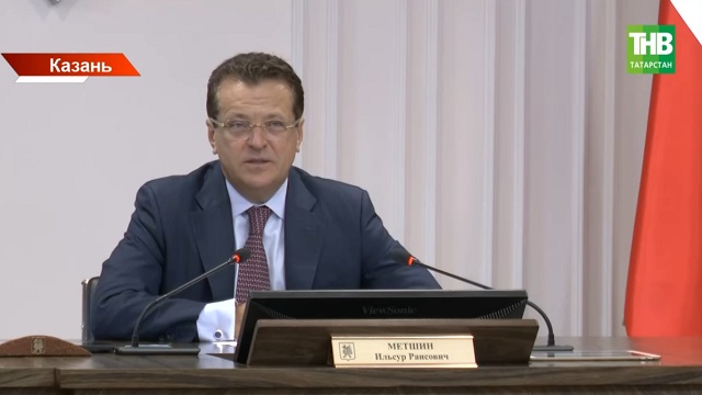 Мэр Казани обрушился с критикой: почему на построенные площадки летом не пускают детей? 