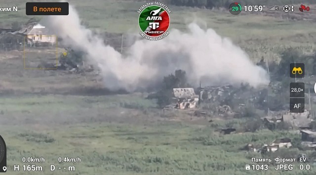 Бойцы батальона «Тимер» опубликовали кадры боев в зоне СВО глазами оператора БПЛА