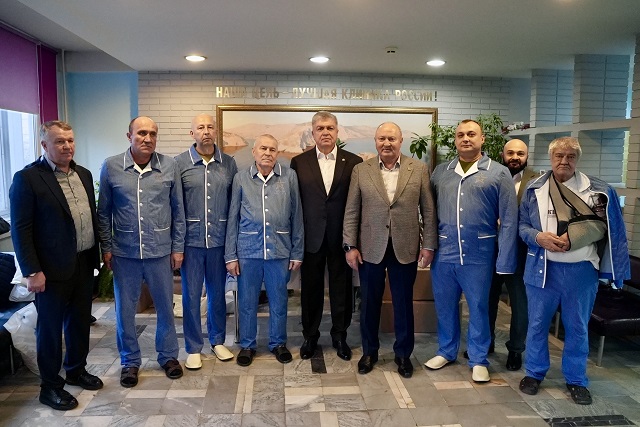 Мэр Набережных Челнов встретился с военнослужащими из Татарстана в московском госпитале