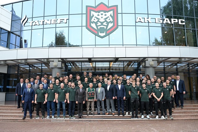 Минниханов пожелал «Ак Барсу» удачи в новом сезоне КХЛ