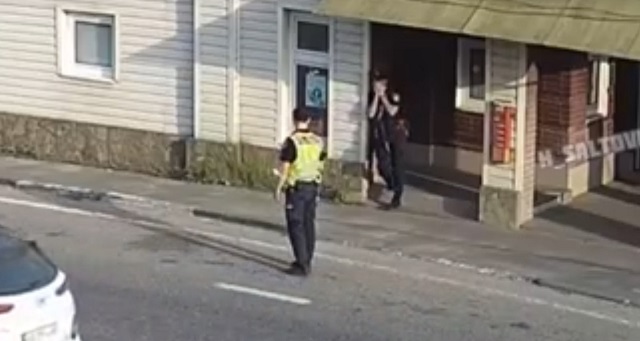 Автоинспектор стал причиной нелепого ДТП – видео