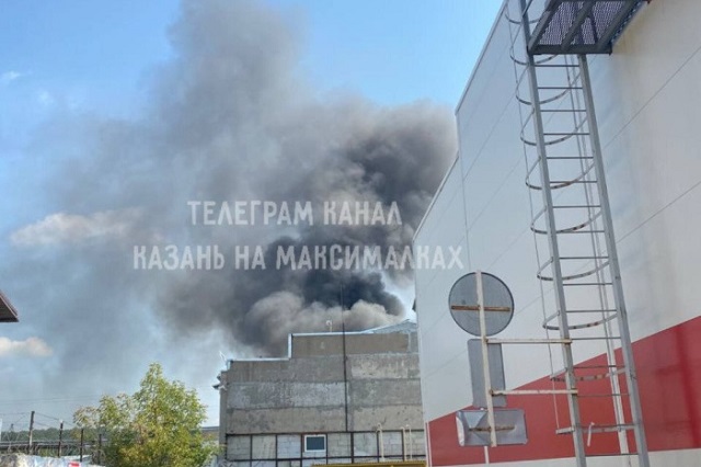 Причины пожара в доме на улице Журналистов выясняют в Казани