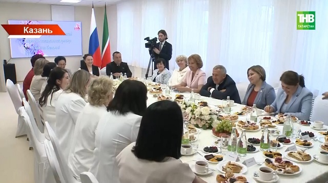 Многодетная мать и жена бойца СВО попросила Минниханова принять участие в выборах Раиса Татарстана