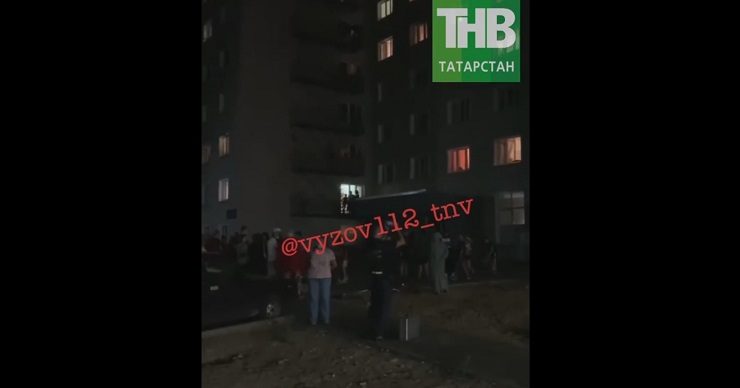 13-летняя девочка погибла на пожаре в запертой квартире в Казани