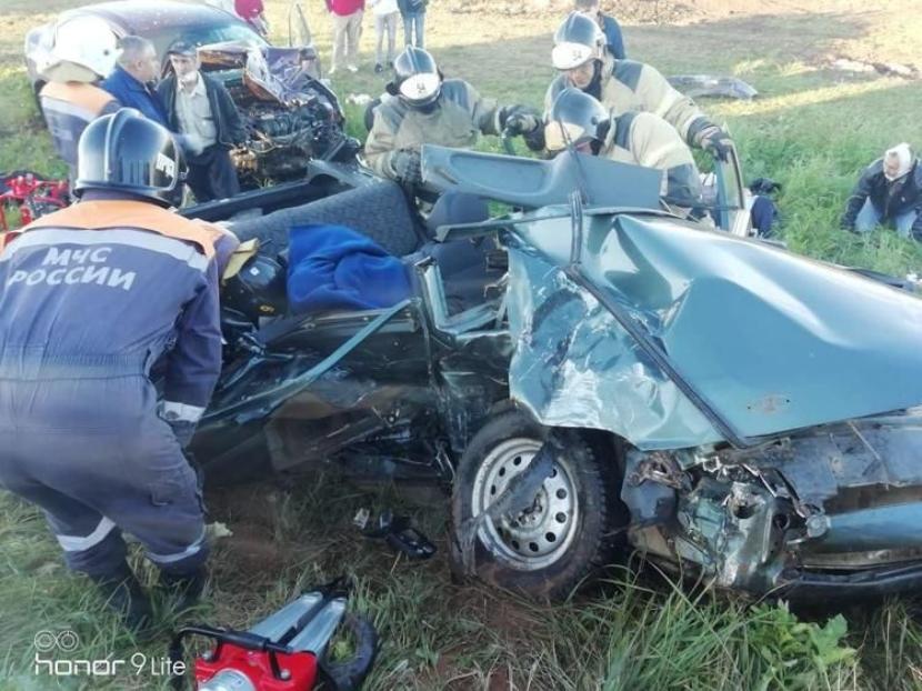 В ДТП под Набережными Челнами погибла супружеская пара пенсионеров