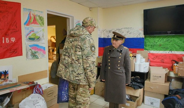 Ветеран ВС РФ передал участникам СВО ноутбук