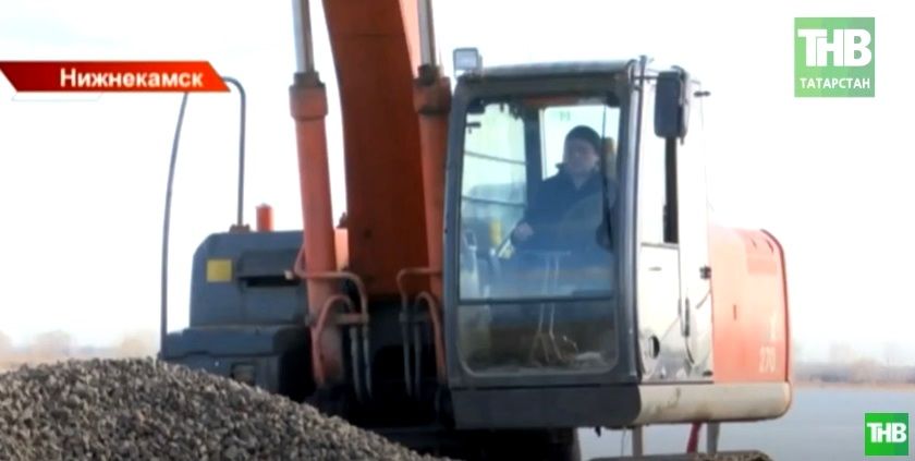 Насколько надежна Нижнекамская дамба: эксперты Госстройнадзора осмотрели каждый метр водной преграды - видео