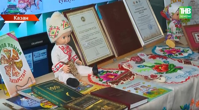 “Төрлелектә – бердәмлек” конференциясе: сәгатьләр кыскарган чорда нәтиҗәле укыту алымнарын ничек сакларга?