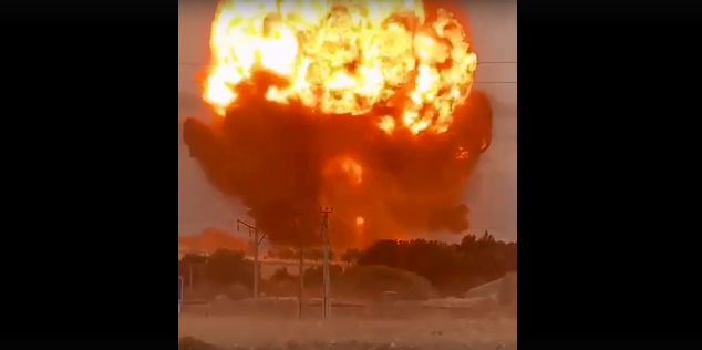 В Казахстане в результате мощного взрыва на складе боеприпасов погибли пять человек – видео