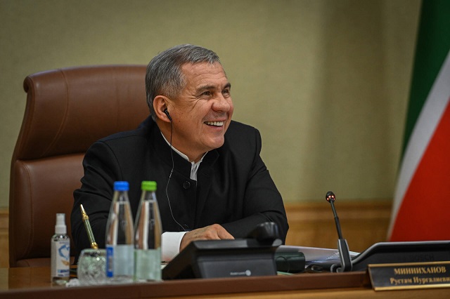 Татарстан Президенты Рөстәм Миңнехановка 65 яшь тулды