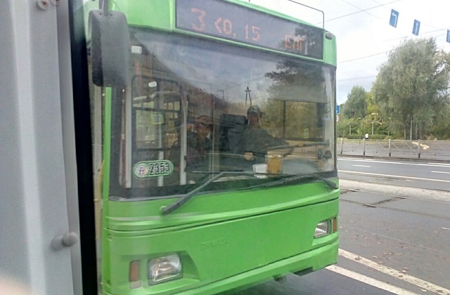 Троллейбусы продолжают игнорировать остановку в районе речного порта в Казани