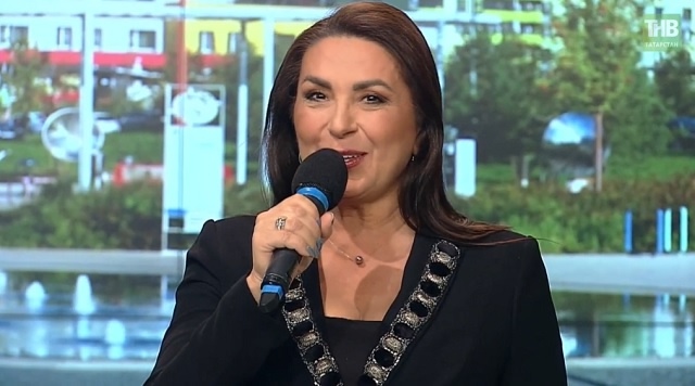 Татарстанның халык артисты Зәйнәп Фәрхетдинова ТНВ каналындагы телемарафонда “Авылым хәтирәсе” җырын башкарды