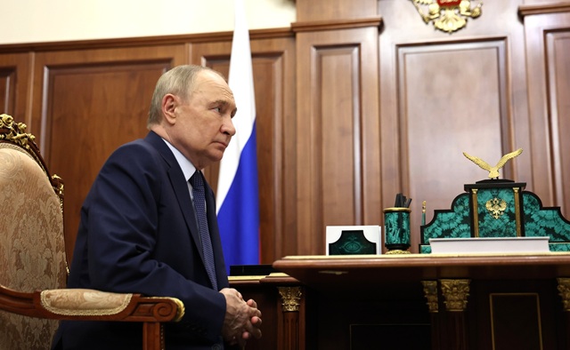 Владимир Путин поручил увековечить память погибших бойцов СВО