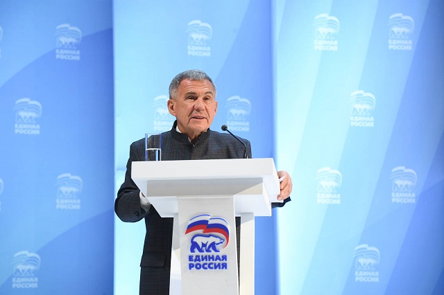 Минниханов: Татарстан полностью поддерживает курс Путина