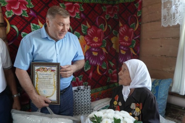 Жительница Татарстана Хазия Багатудинова отметила 100-летний юбилей