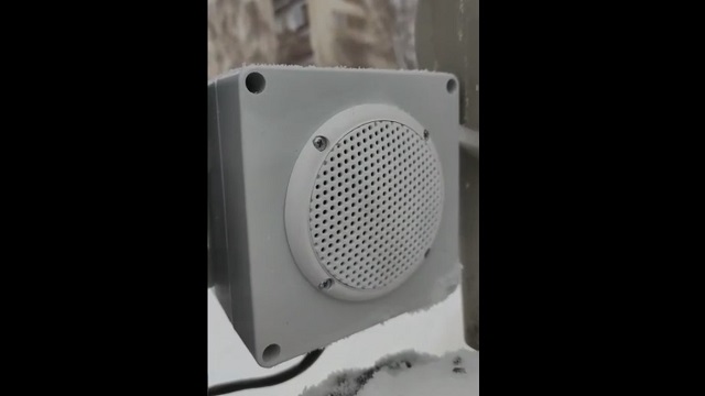 В Казани появился первый светофор с голосовыми сообщениями – видео