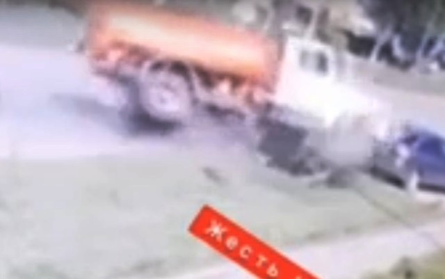 Момент смертельной аварии с ассенизатором в РТ попал на камеры