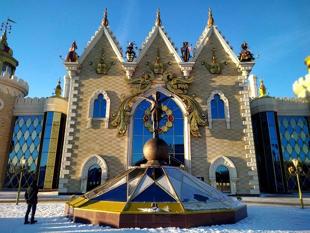 Из-за введения QR-кодов спрос на новогодние путевки в Казань упал на 60%