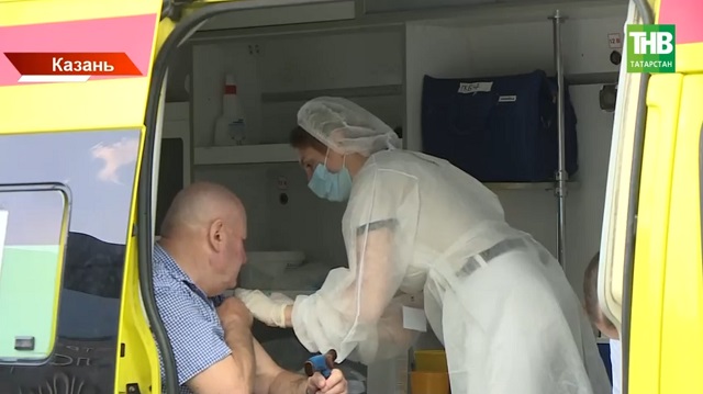 Татарстанцам объяснили, почему взрослым нужно повторять вакцинацию