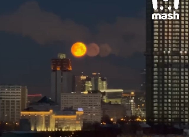 Три луны в небе: в России засняли редкий оптический феномен