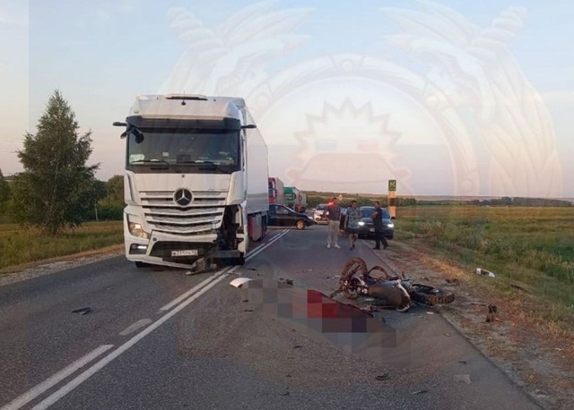 Жизнь 29-летнего мотоциклиста оборвалась в лобовом ДТП c грузовиком в Татарстане
