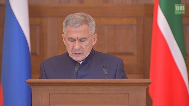 Рөстәм Миңнеханов: Безнең уртак бурыч – шагыйрьләрнең мирасын киң яктырту