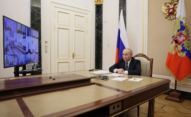 Путин удостоил ректора Поволжского института физкультуры Бурганова ордена