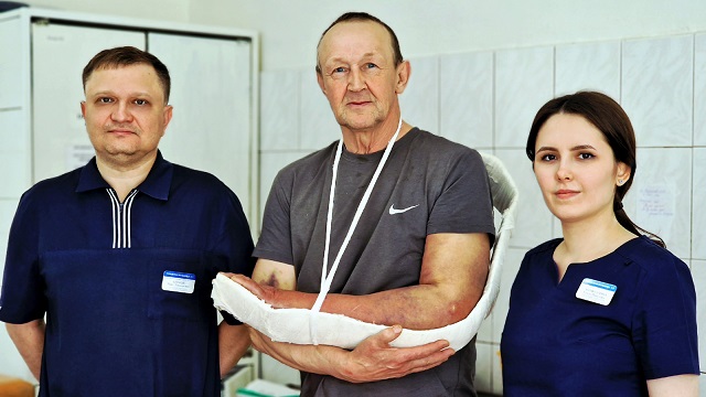 В Набережных Челнах врачи спасли мужчину после укуса гадюки — у пострадавшего развился отек Квинке