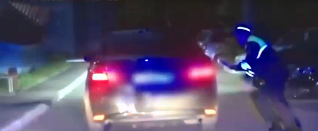 В Зеленодольске уходя от погони 13-летний подросток на иномарке протаранил машину ДПС