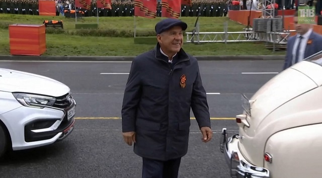 Миңнеханов һәм Шәймиев Җиңү парадында катнашты