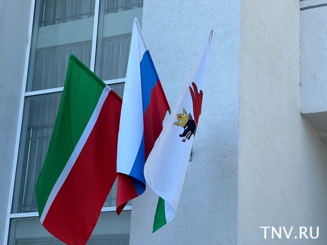 В Татарстане выделят более 80 млн рублей на флаги и гербы для школ