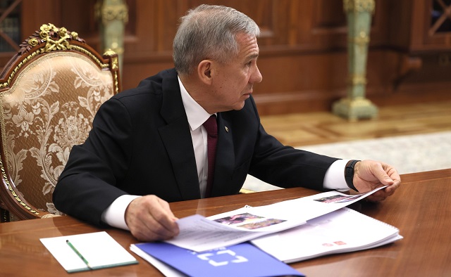 Раис РТ Путину: будем обращаться к вам из-за трудностей со строительством