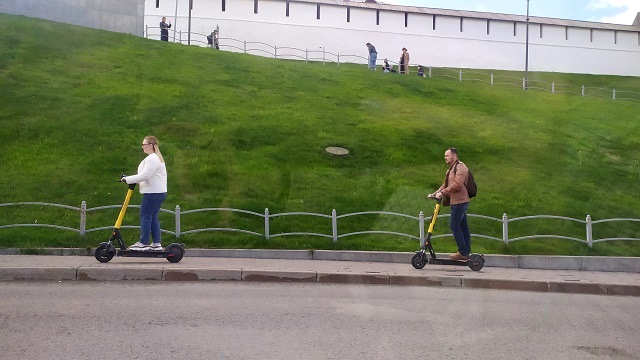 В Казани начали блокировать аккаунты «самокатчиков», которыми пользуются дети