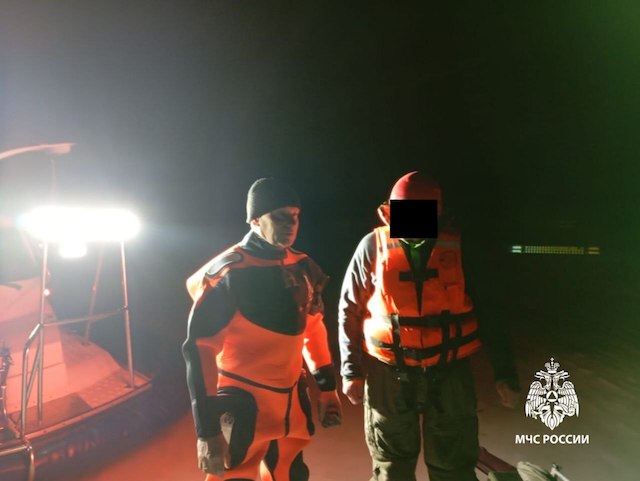 Рыбак чудом остался жив, провалившись под лед в Татарстане