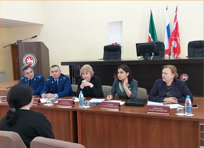 Гузель Удачина: семья, в которой мать зарезала ребенка, считалась благополучной