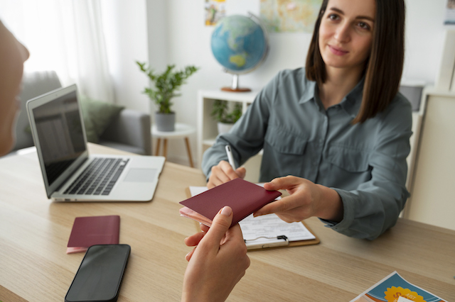 Татарстанцам разъяснили, как получить загранпаспорт за три дня