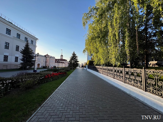 Движение транспорта ограничат на улице Кремлевская в Казани