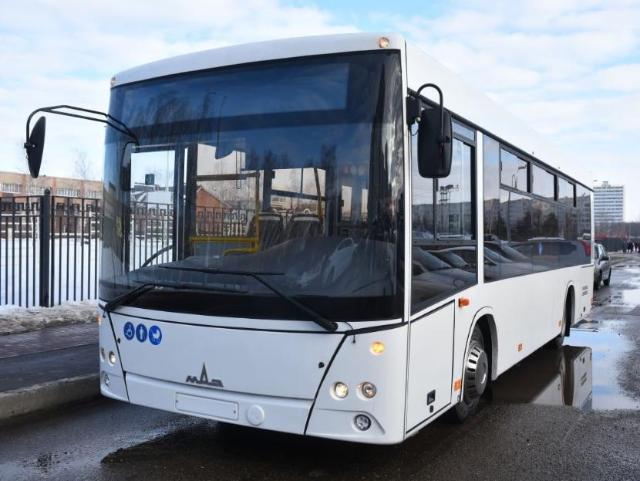 Магдеев пообещал до конца года выпустить на улицы Челнов еще 10 автобусов «МАЗ»
