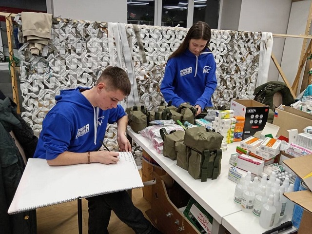 Елабужские молодогвардейцы отправили бойцам СВО три тонны гумпомощи