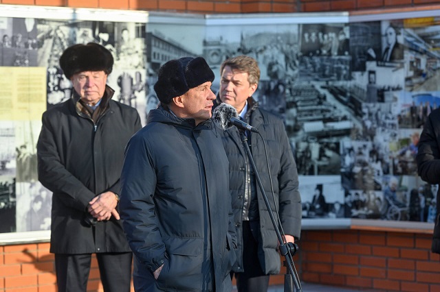 Доблестный юбиляр: Минниханов поздравил завод «Вакууммаш» в Казани с 80-летним юбилеем