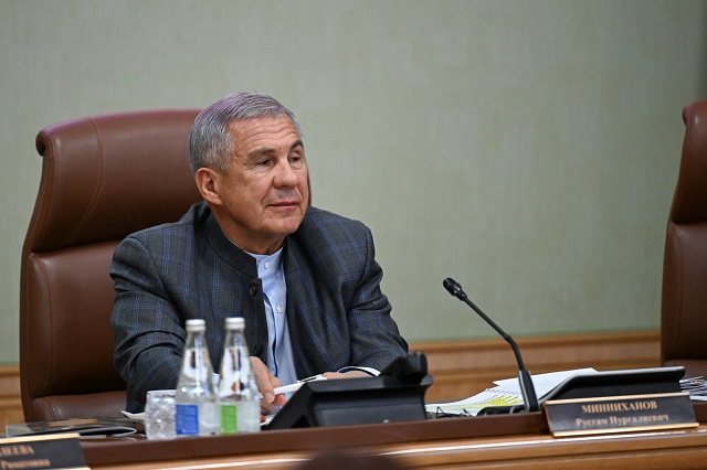 «Родной язык — живое дыхание нации»: Минниханов обратился к татарстанцам в канун 140-летия Тукая