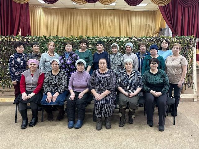 «Невидимая броня»: татарстанцы продолжают шить подушки и плести сети в зону СВО